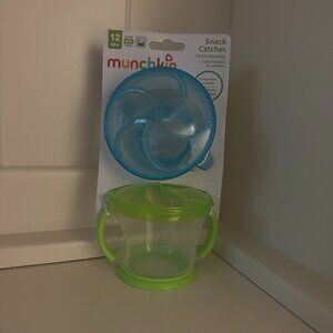 munchkin snack catcher